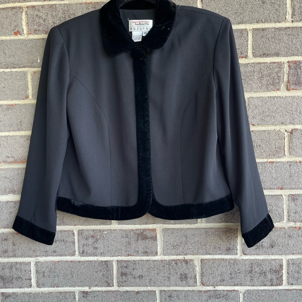 Vintage 80’s black velvet short dress jacket - Picture 2 of 7